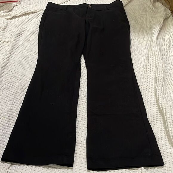 NWT- Old Navy - 22. Flare Wow Pant - Picture 3 of 9